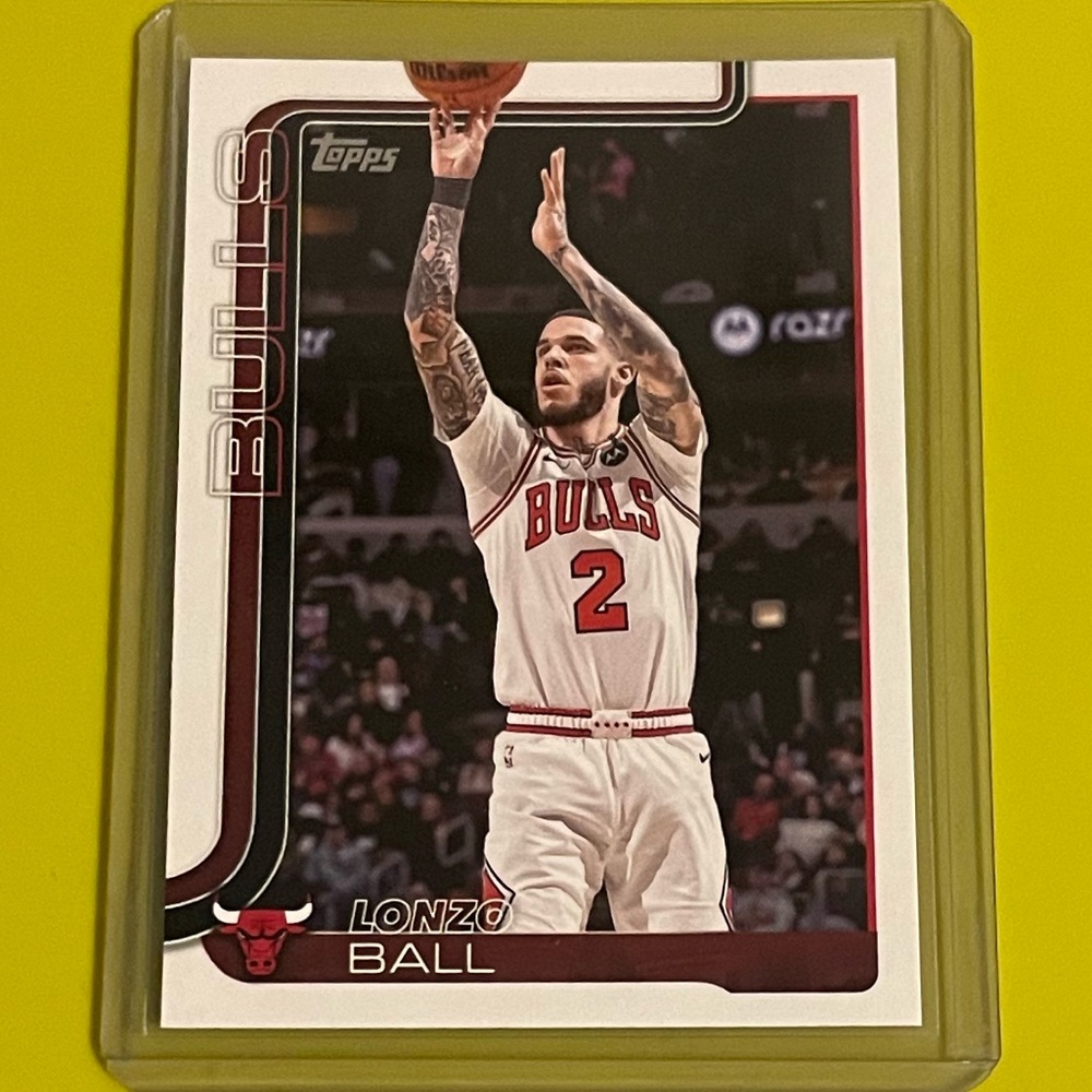 Lonzo Ball #39 2025-26 Topps Basketball Trading Card